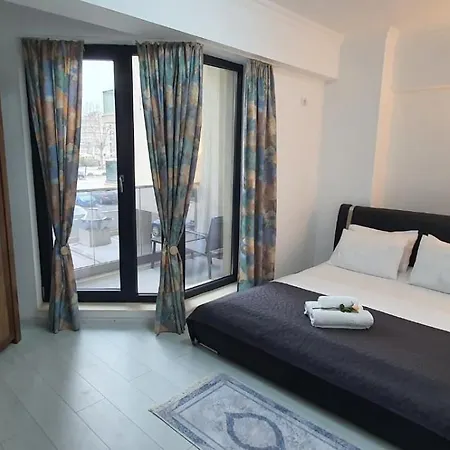 Breeze Luxury Mamaia