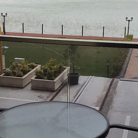 Breeze Luxury Apartment Mamaia