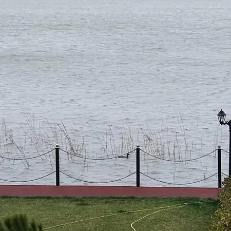 Breeze Luxury Apartment